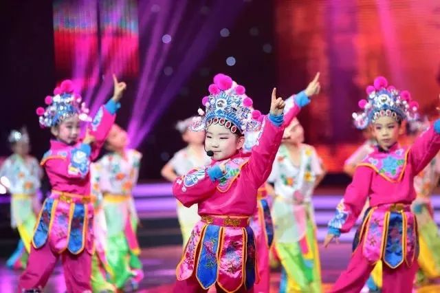 2022如皋童心闪耀的少儿春晚,宜兴紫砂春晚