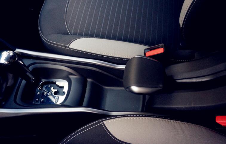 标致2008合适什么人开车,标致2008款车怎么样