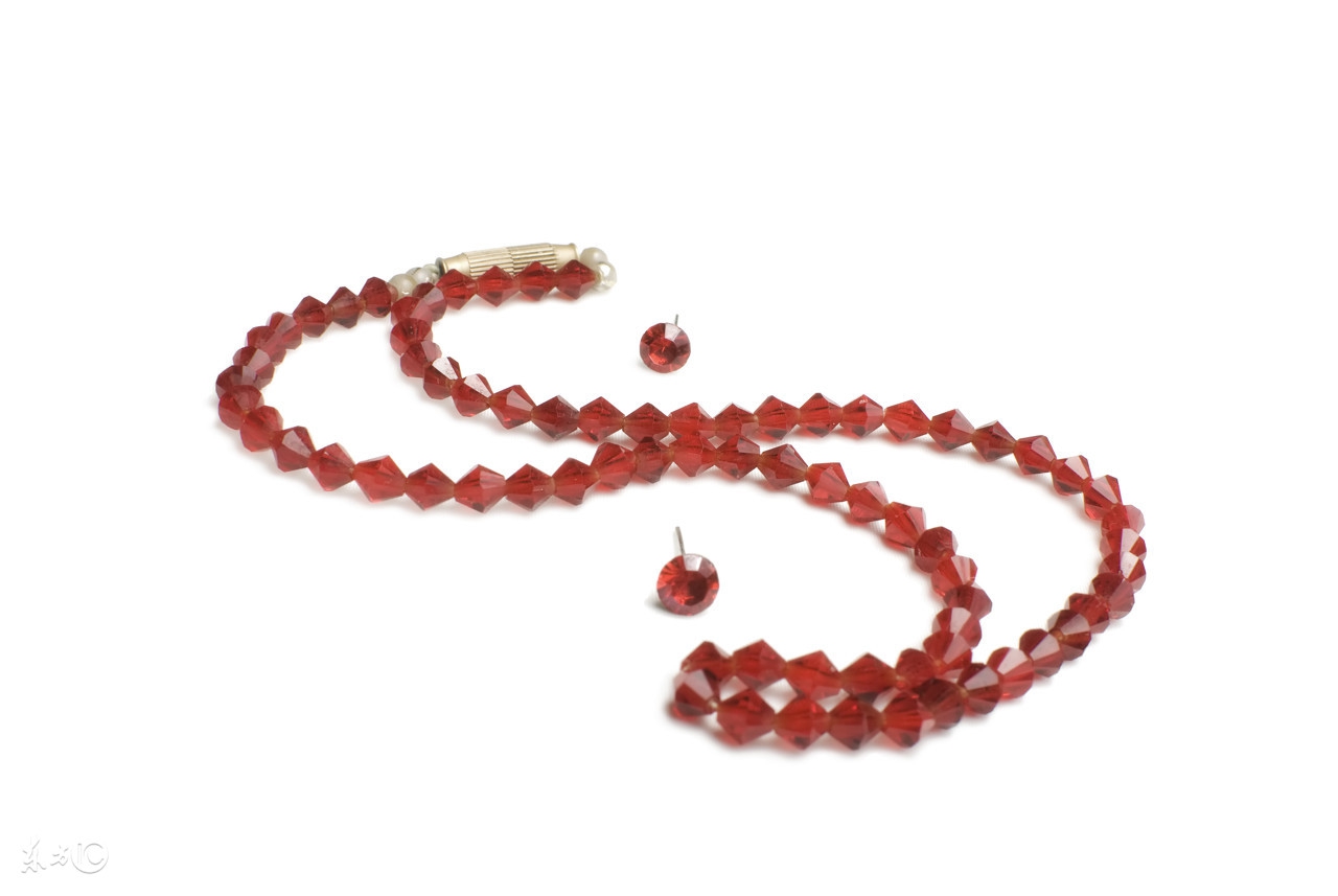 水命五行缺金缺火戴什么水晶,五行缺木跟水合适戴什么水晶