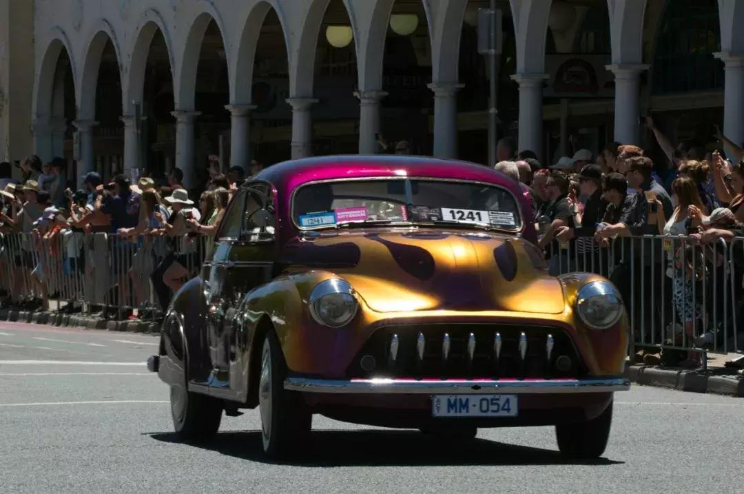 烧胎怎么让烟更大,烧胎怎么能烧出彩色烟雾