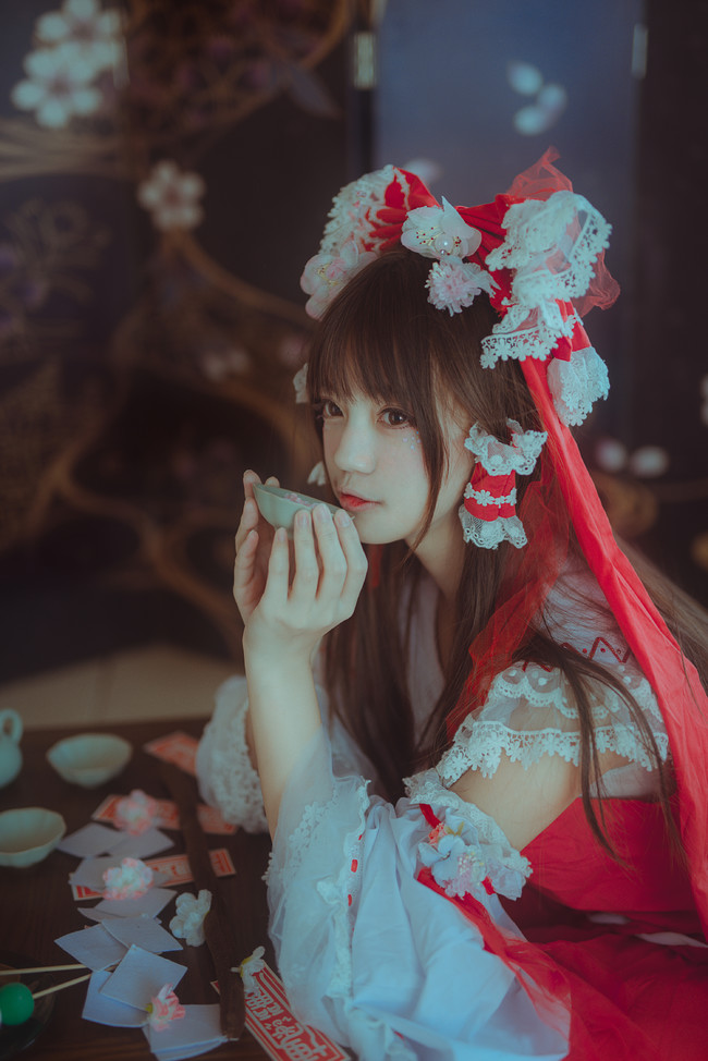 博丽灵梦cos正片,东方project十六夜咲夜cos