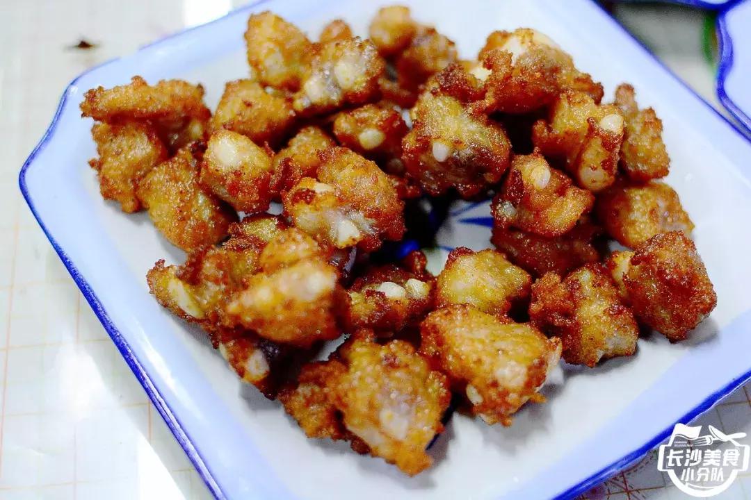 冷醉哒的长沙，城东夜宵聚集地里藏着一碗温暖的湘阴炖肠~