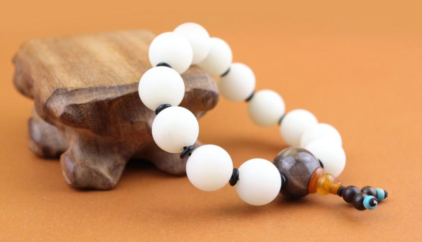 合适新手入门的文玩手串推荐,文玩手串初级新手入门书