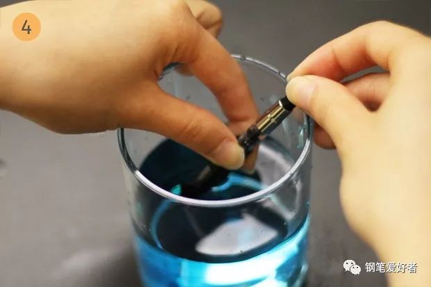 钢笔怎么在不拆卸的情况下清洗,钢笔保养小技巧之怎样清洗钢笔