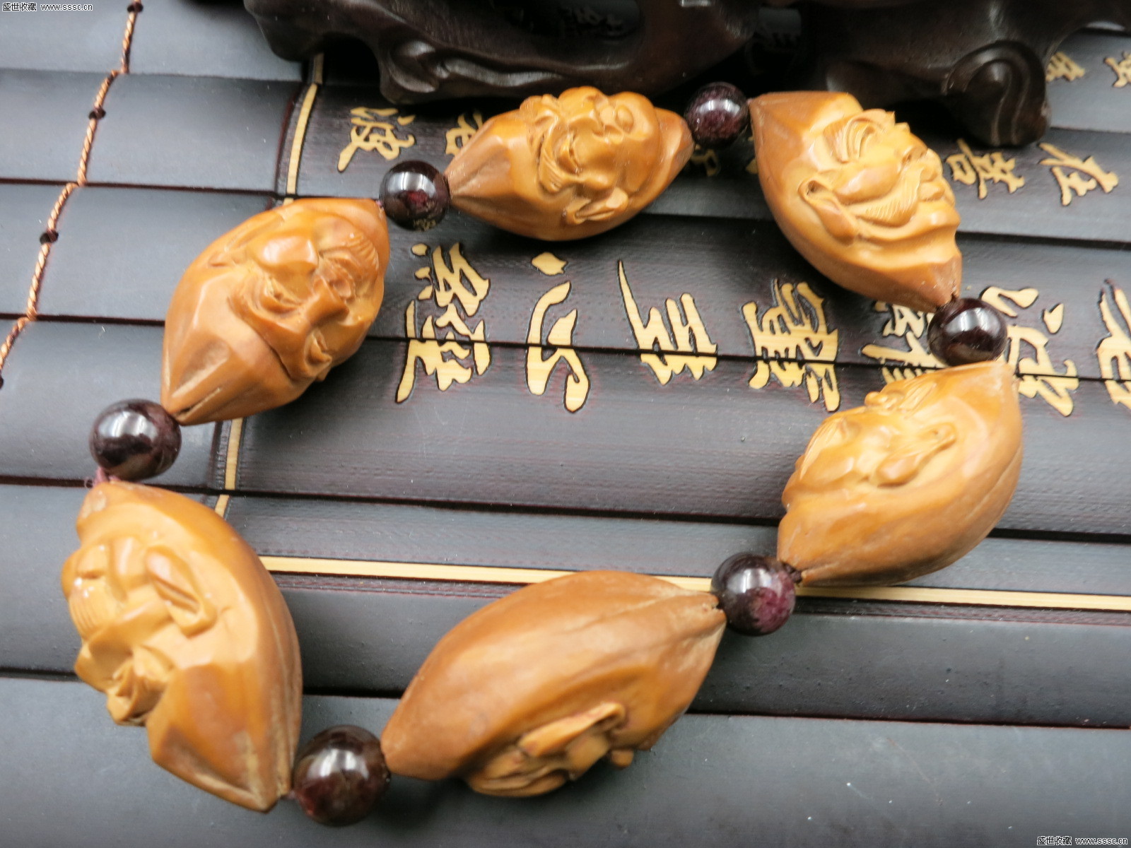 合适新手入门的文玩手串推荐,文玩手串初级新手入门书