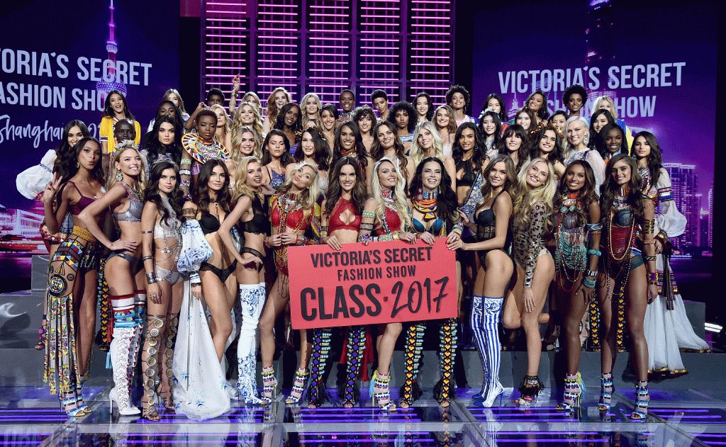 腿细合适的裤子精致,腿细的合适穿什么裤子显腿长