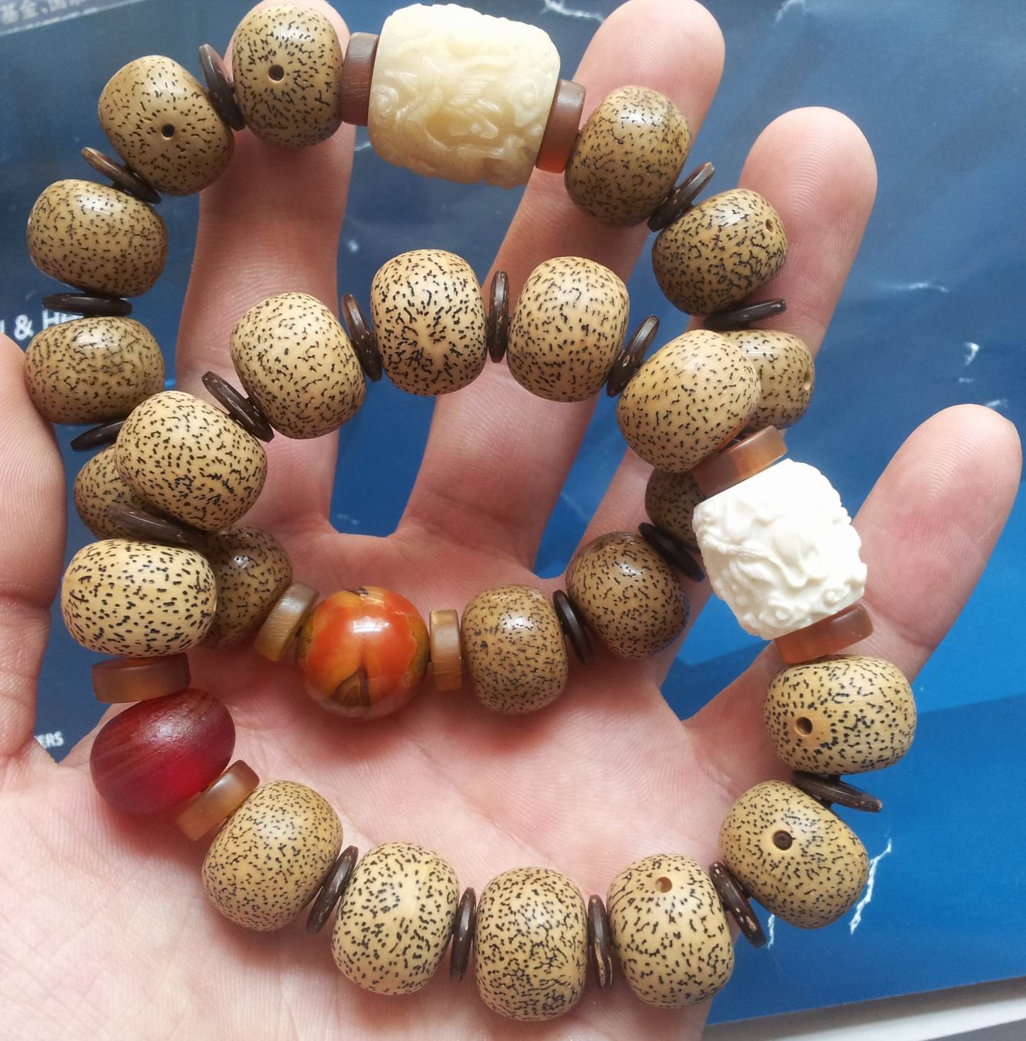 合适新手入门的文玩手串推荐,文玩手串初级新手入门书