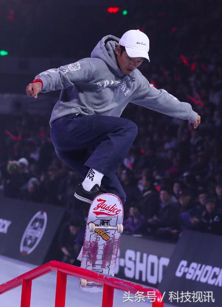 卡西欧gshock手表调时间教程,卡西欧g-shock坚韧不屈