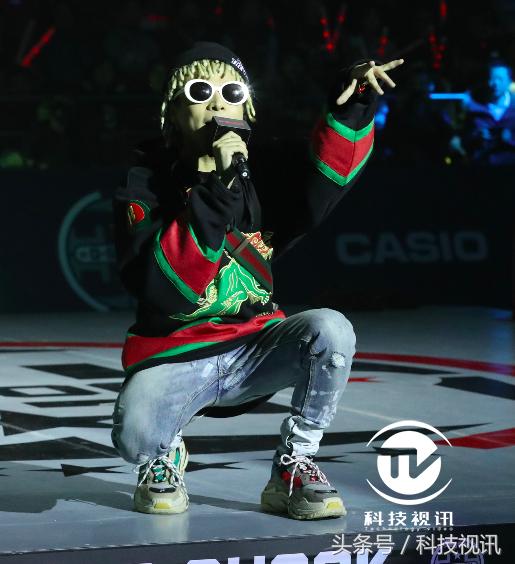 卡西欧gshock手表调时间教程,卡西欧g-shock坚韧不屈