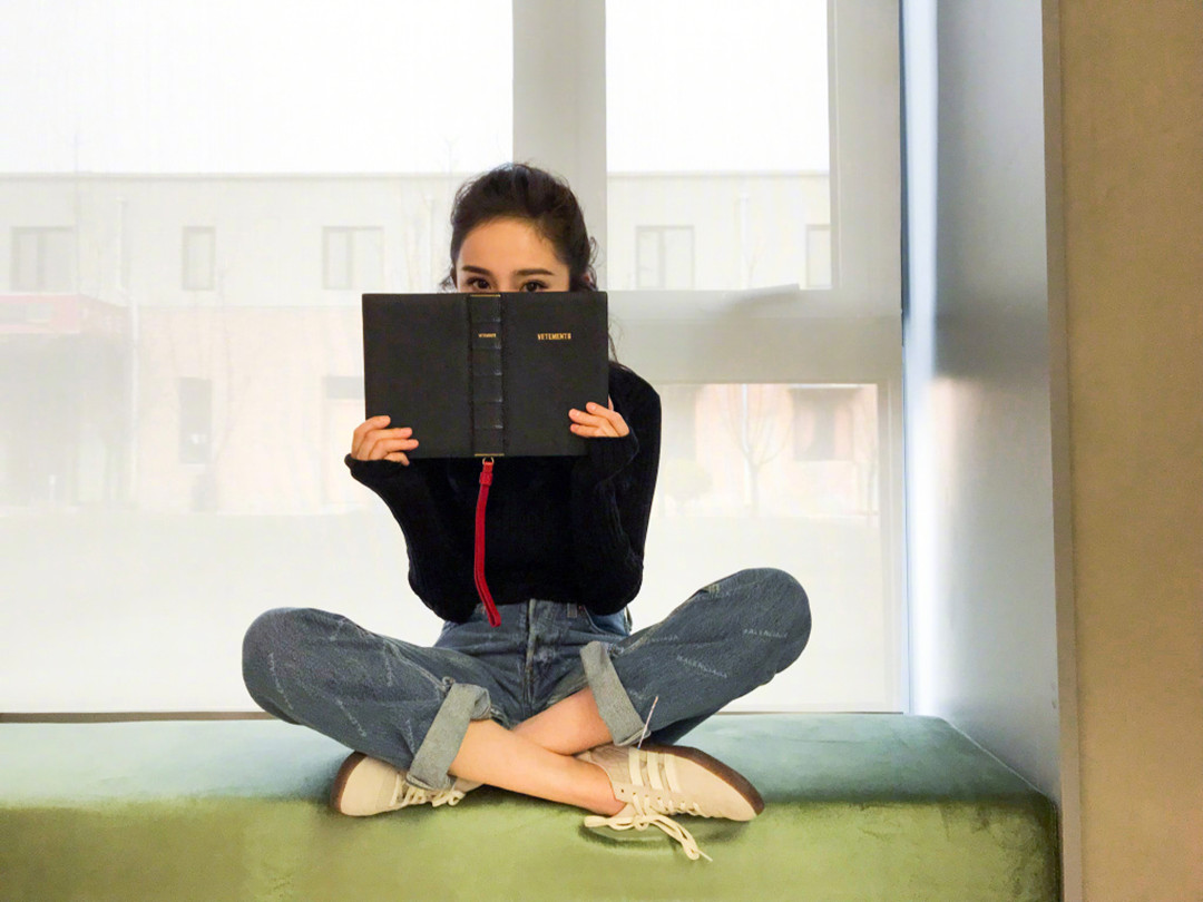 杨幂近期礼服照,杨幂晒古装衣服