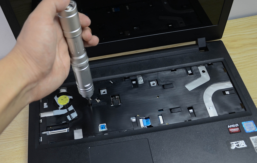 笔记本电脑加装SSD过程,笔记本加ssd固态教程