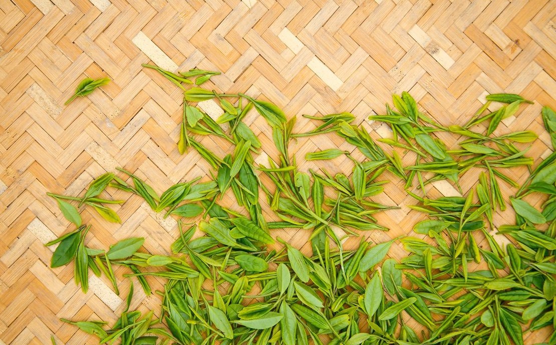 生锈的铁锅怎么除锈又不粘锅,熬粥铁锅生锈了怎么除锈最快