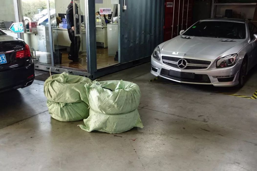 奔驰敞篷车又便宜又好看跑得还快,奔驰sl63amg敞篷落地价2021款