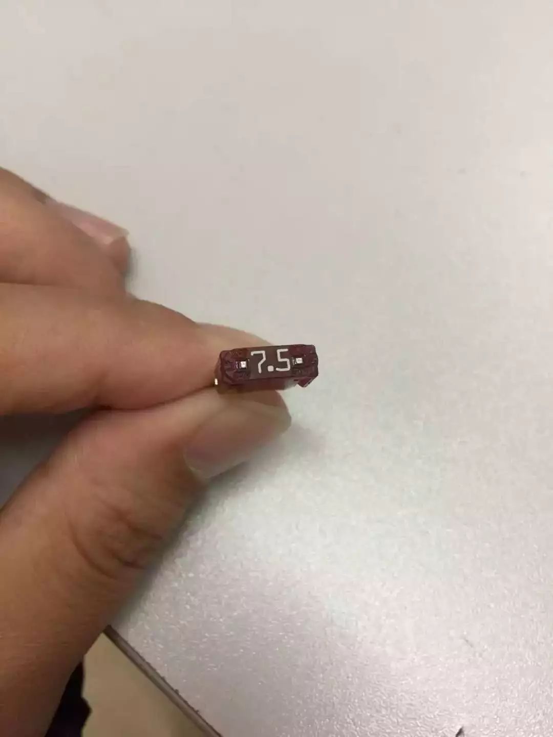 大众宝来雨刷不喷水,雨刷不回位怎么解决