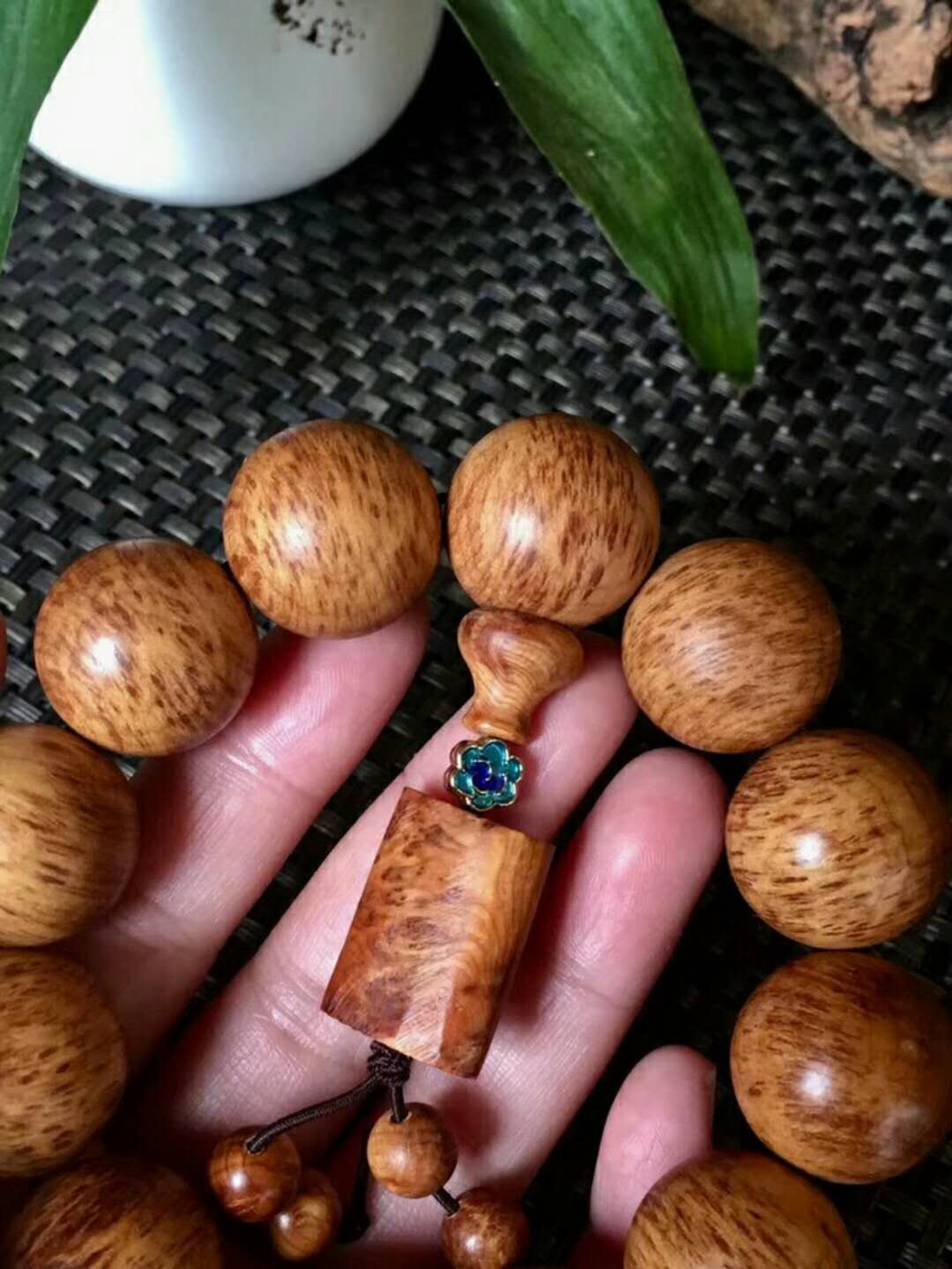 太行崖柏雷击木手串怎么盘玩,崖柏手串怎样快速盘出包浆