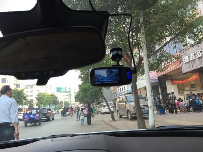 买车载行车记录仪需要注意什么,行车记录仪需要带几个