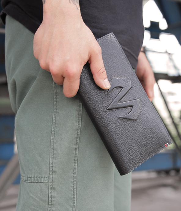 给大家推荐一款什么样的男士包,秋冬流行男士包