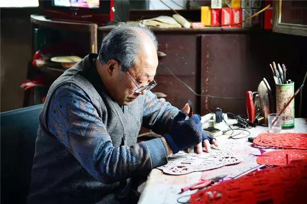 这种花！全国仅有，而且只在春节绽放，比烟花好看100倍！