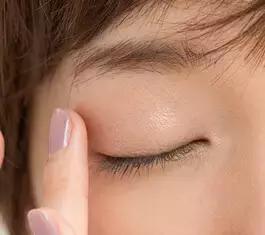 怎么看合适韩妆还是日妆,日妆跟韩妆哪个好用