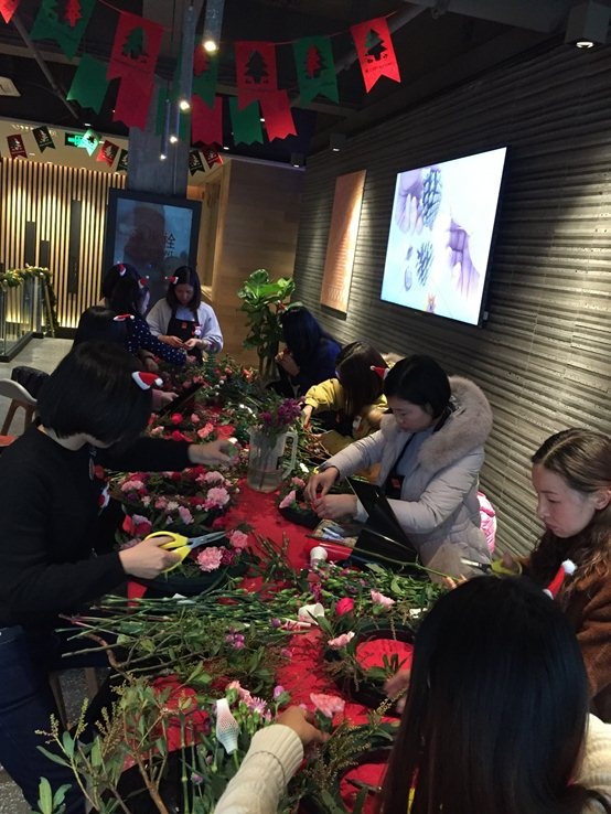 良品铺子告捷史,良品铺子故事店