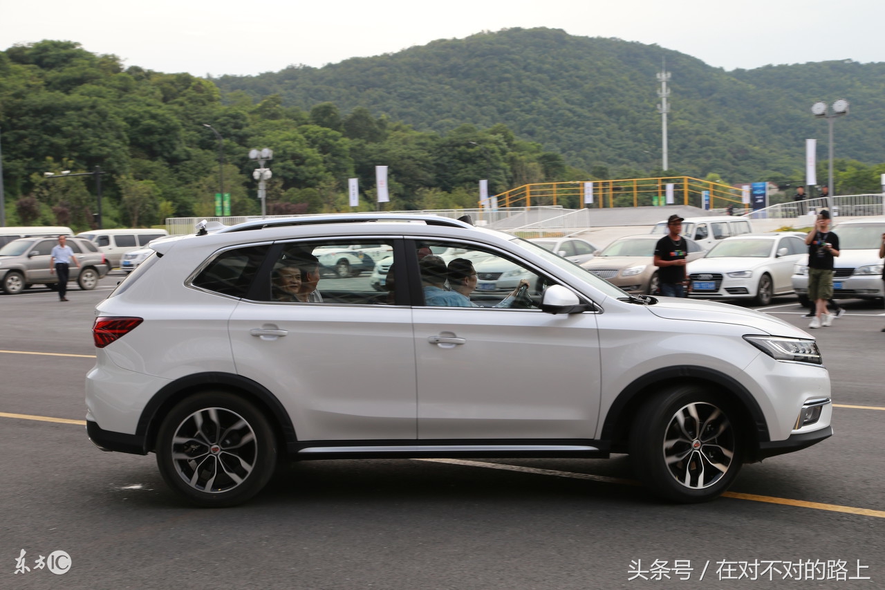 自带机油机滤找汽修厂更换多少钱,自己更换机油机滤