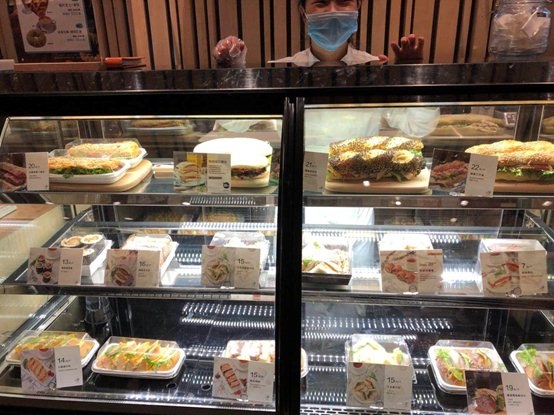 良品铺子告捷史,良品铺子故事店