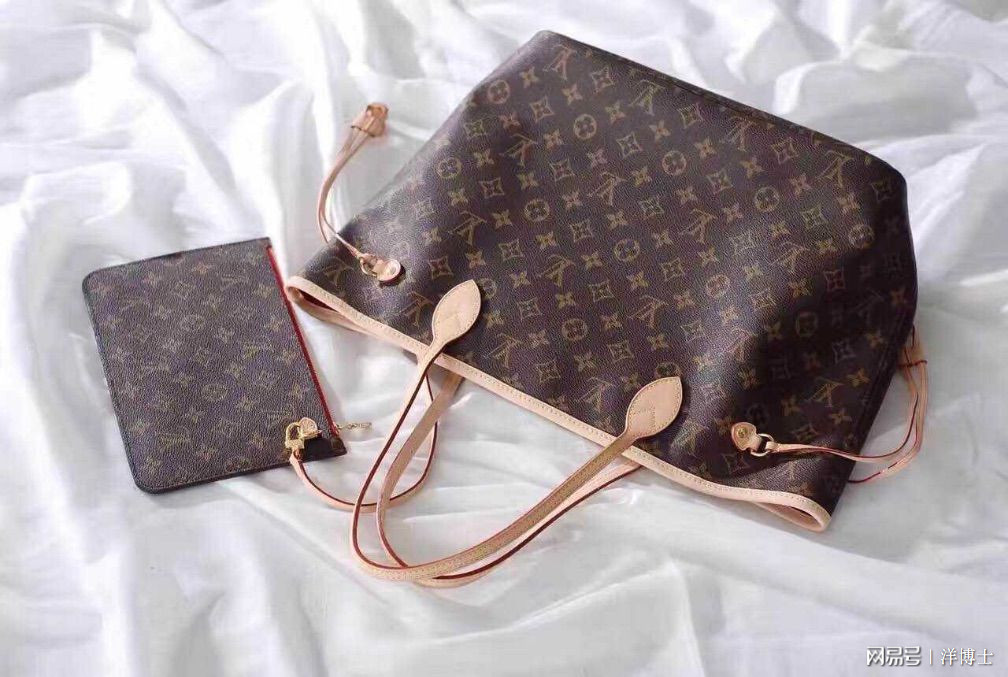 1万块钱能买到的奢侈品包包,1万左右能够买到什么二手包包