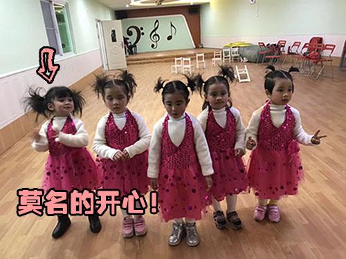 一定是得罪了幼儿园老师，孩子期末表演化的妆真是美哭了
