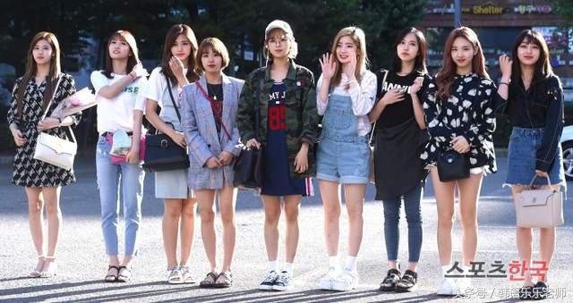 OL都揹这个上班《韩国上班族最爱COURONNE包》让你也能够自体发光