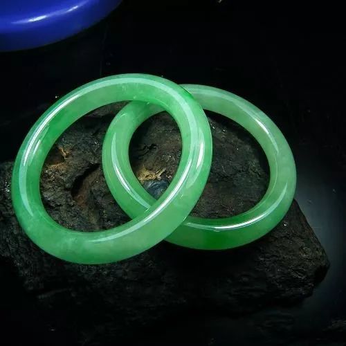 糯种翡翠顶尖叶子,糯种翡翠硬度怎么样啊