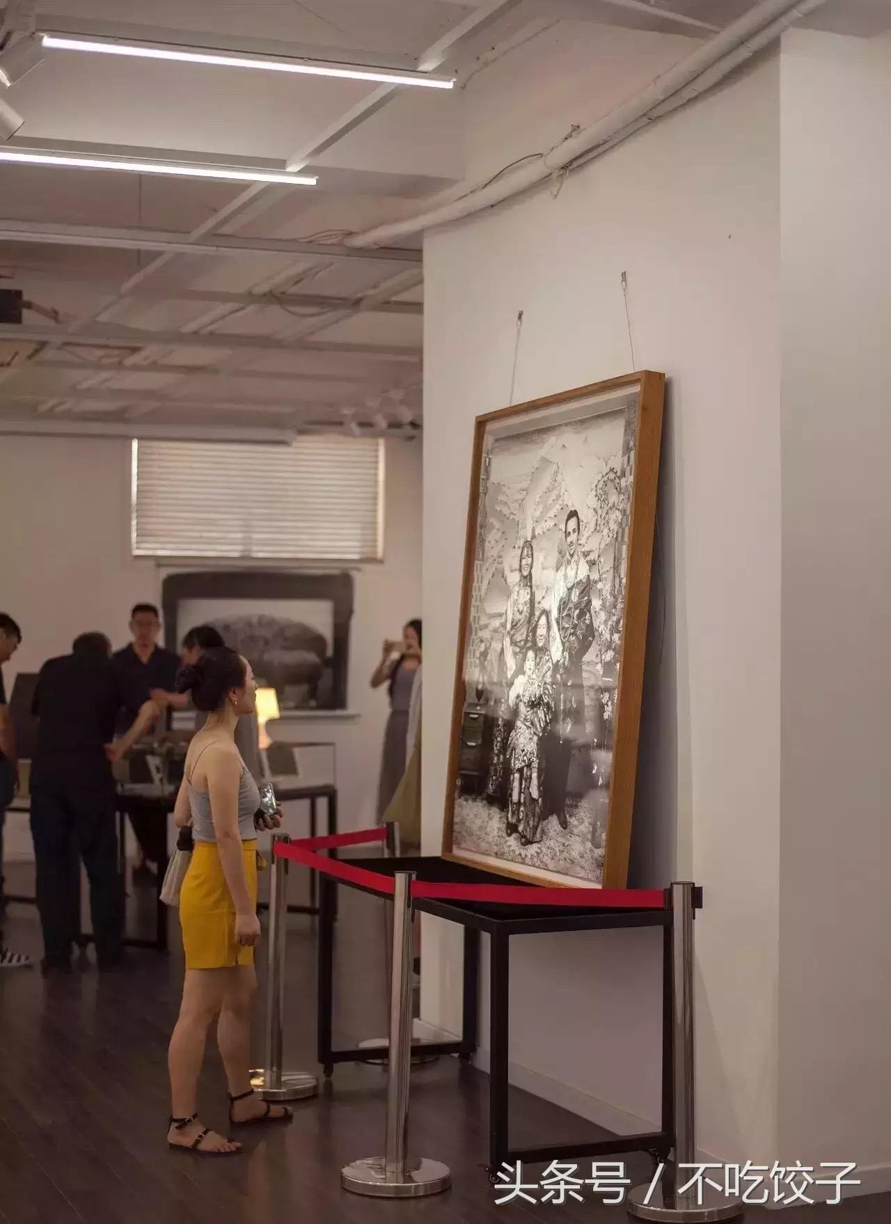 一天只能出2张照片，一张照片要2万，却能够传承100年