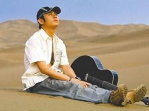 他曾以一首歌爆红全国,他曾原唱