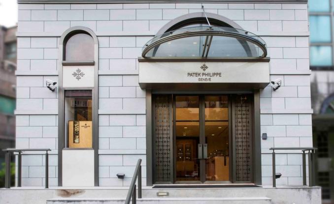 山鸡去台湾浩南拿了块劳力士手表,在台湾去哪里买劳力士