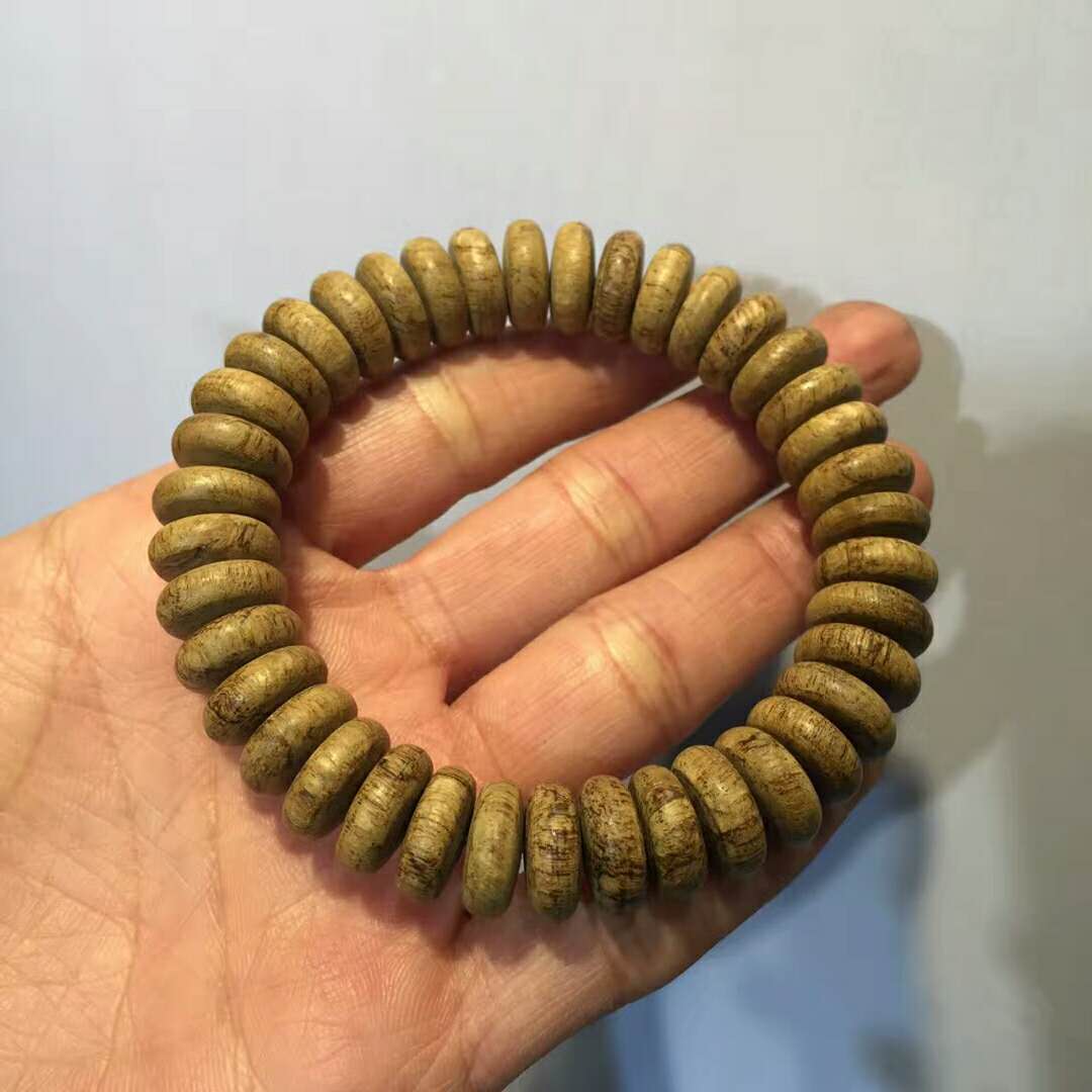 加里曼丹沉香手串有什么寓意,加里曼丹沉香108颗手串怎么搭配