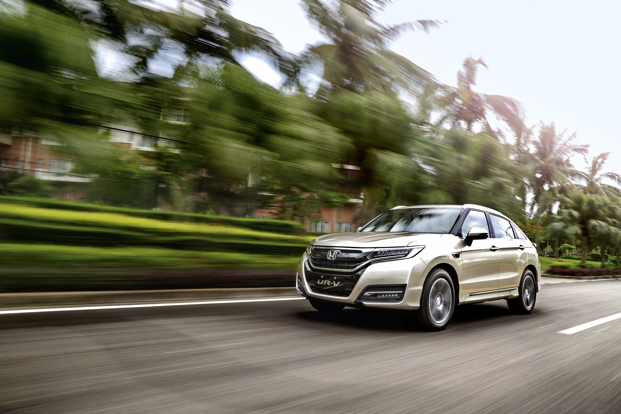 本田冠道跟本田urv有什么区别,本田冠道跟本田urv哪个更好看