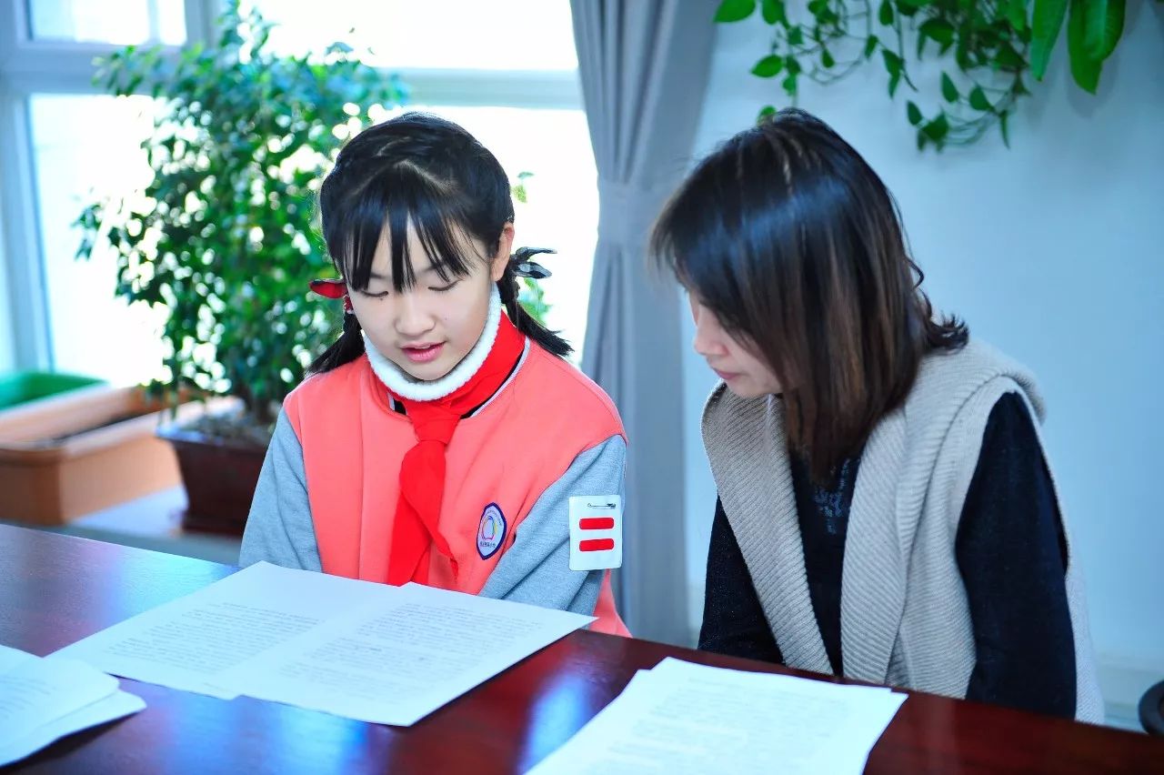 红领巾的小故事,红领巾的故事儿童版