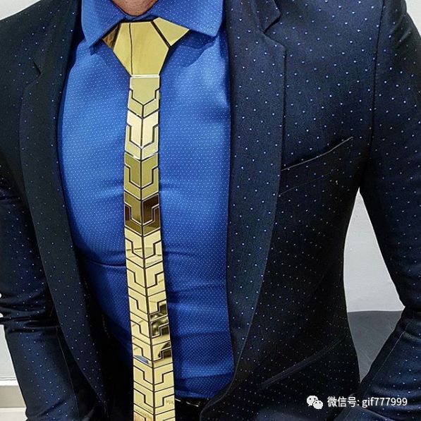 男人胸大穿的背心,男人胸部大穿啥衣服