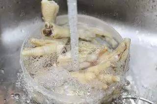 无骨鸡爪爆款榜第一,无骨黑鸡爪超脆