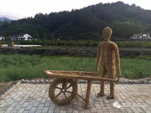 火烧店又现新鲜玩意儿，听说是.......