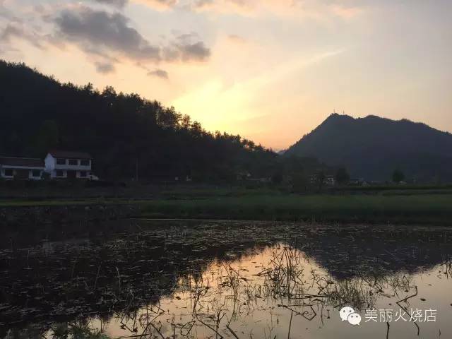 火烧店又现新鲜玩意儿，听说是.......