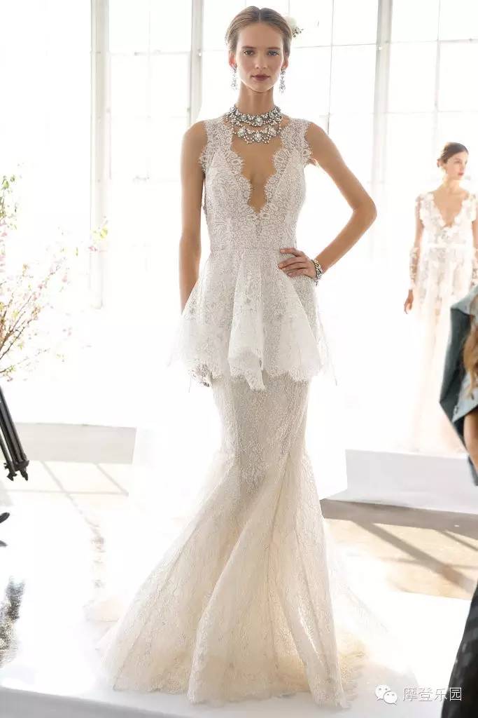 两地办婚礼能够穿两次婚纱吗,婚礼能够穿露脚的婚纱吗