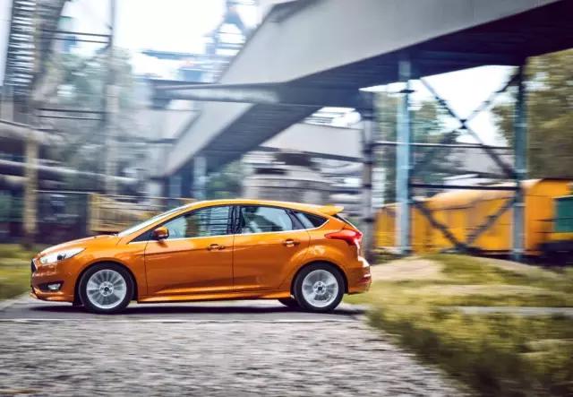 如果有一个人爱你要好好珍惜,给一个真正深爱你的人一次机会