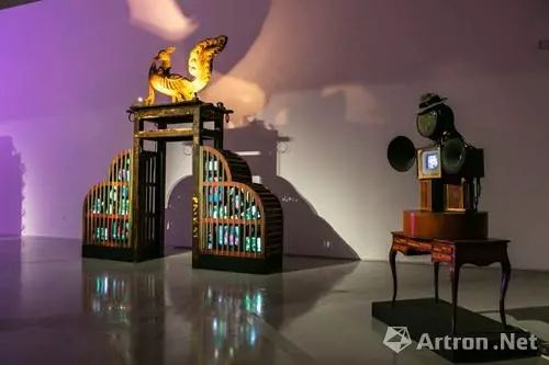 白南准与博伊斯,白南准向博伊斯致敬