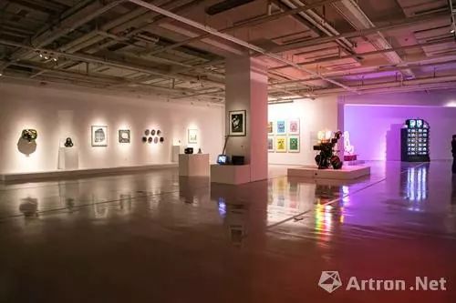 白南准与博伊斯,白南准向博伊斯致敬