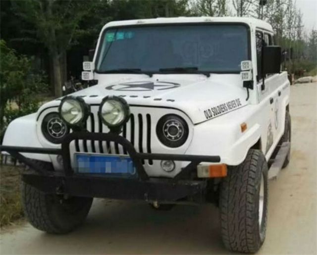 新款四轮四门四座客货两用皮卡,国产5米7超长轴距柴油四驱皮卡