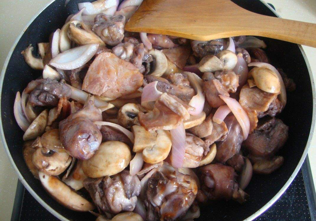 红酒烩鸡的家常做法大全,红酒烩鸡菜