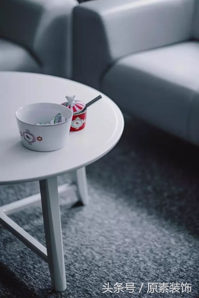 地板跟家具怎么配色,浅灰色地板配什么颜色的家具好看