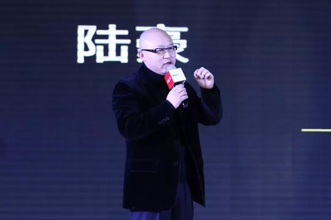 “新经济直通车盛大发布”，今天盘石联同中小企业一起搞事情！