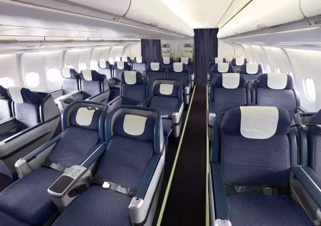 第一次坐飞机要注意什么搞笑版,孩子第一次坐飞机注意事项