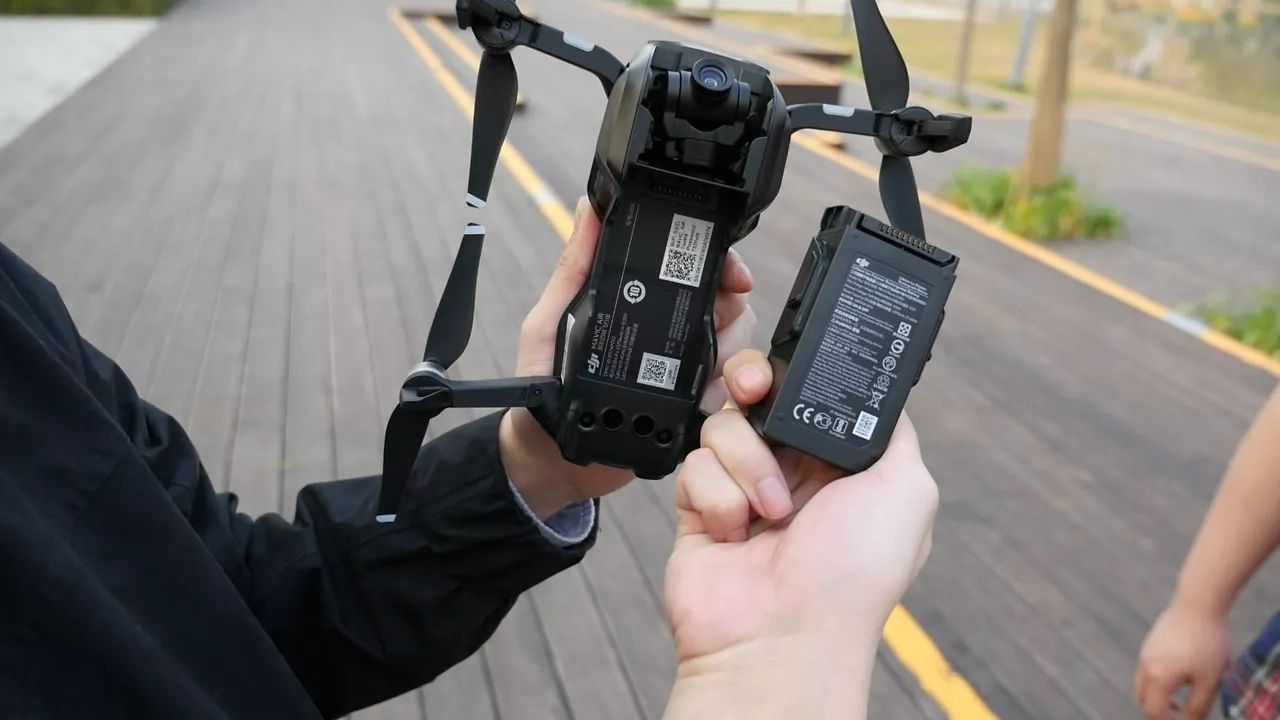 大疆MavicAir全球首发评测：可能是性价比最高的无人机